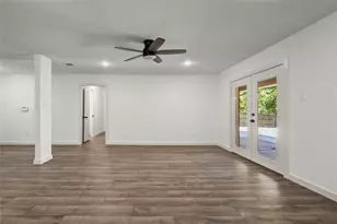909 Robertson Rd, Grand Prairie, TX 75050 - Photo 13