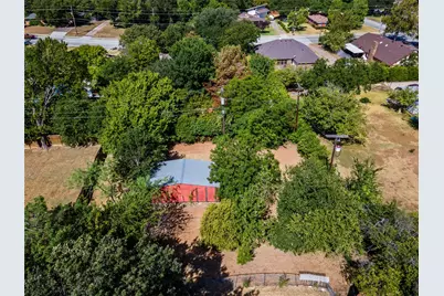 909 Robertson Road, Grand Prairie, TX 75050 - Photo 35