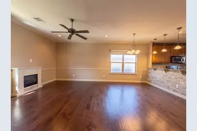 5107 Chesterfield Place, Arlington, TX 76017 - Photo 3