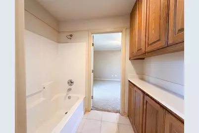 5107 Chesterfield Place, Arlington, TX 76017 - Photo 11