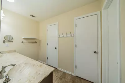 1605 Brighton Drive, Carrollton, TX 75007 - Photo 17