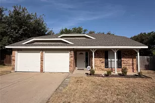 6206 Fernwood Dr, Arlington, TX 76001 - Photo 1