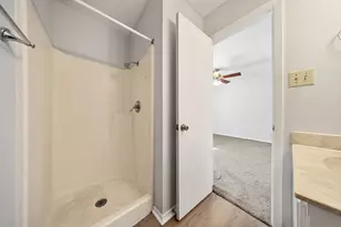 929 W Hickory St, Denton, TX 76201 - Photo 19