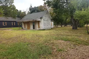 200 S Main St, Joshua, TX 76058 - Photo 1