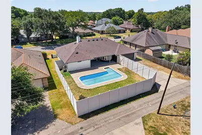 319 Hummingbird Lane, Duncanville, TX 75137 - Photo 33