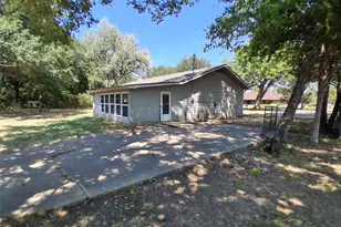 2619 Charity Rd, Commerce, TX 75428 - Photo 9