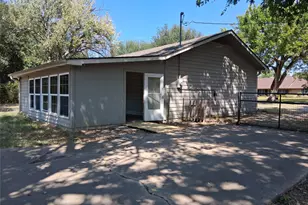 2619 Charity Rd, Commerce, TX 75428 - Photo 11