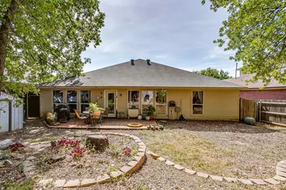 1013 Hidden Lake Drive, Burleson, TX 76028 - Photo 19