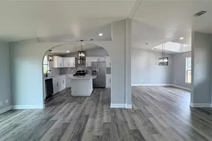 716 Coyote Trail, Rhome, TX 76078 - Photo 5