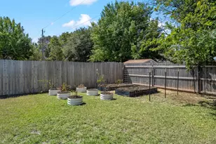 325 Fannin Dr, Hewitt, TX 76643 - Photo 27