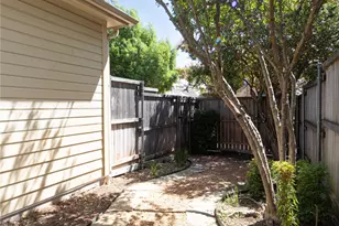 6080 Thursby Ave, Dallas, TX 75252 - Photo 29