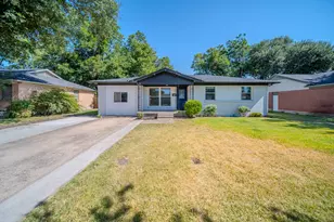 2901 Maple Dr, Garland, TX 75042 - Photo 1