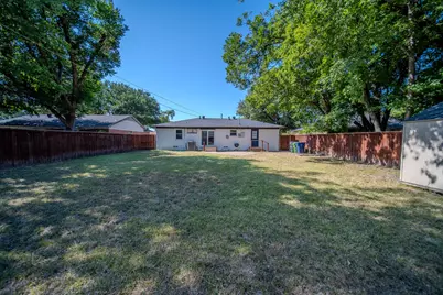 2901 Maple Drive, Garland, TX 75042 - Photo 17