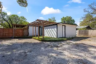 736 Angus, Dallas, TX 75217 - Photo 23