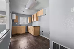 736 Angus, Dallas, TX 75217 - Photo 11