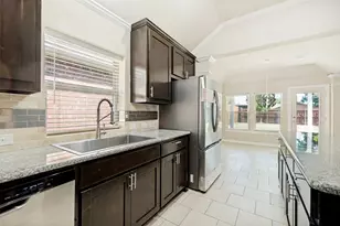 7046 Belteau Ln, Dallas, TX 75227 - Photo 15