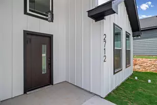 2712 Steepleridge Cir, Granbury, TX 76048 - Photo 3