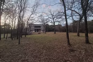 7906 Prairie Creek Ct, Tolar, TX 76476 - Photo 3