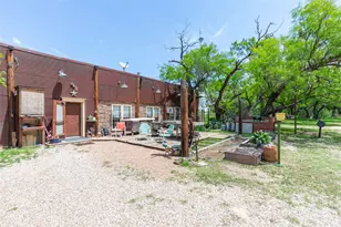 1010 Mesquite Ln, Abilene, TX 79601 - Photo 9