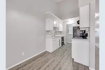 1122 Millview Drive #704, Arlington, TX 76012 - Photo 5