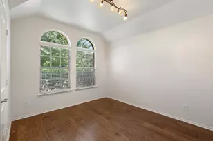 104 Holly St, Waxahachie, TX 75165 - Photo 5