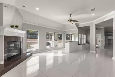 1055 The Meadows Parkway, DeSoto, TX 75115 - Photo 11