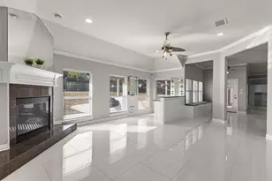 1055 The Meadows Pkwy, DeSoto, TX 75115 - Photo 11