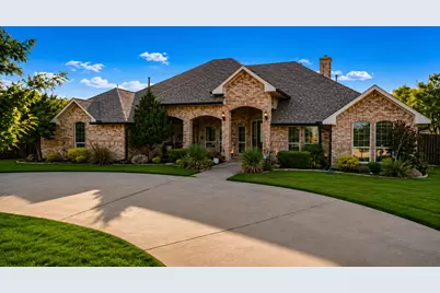 1055 The Meadows Parkway, DeSoto, TX 75115 - Photo 1