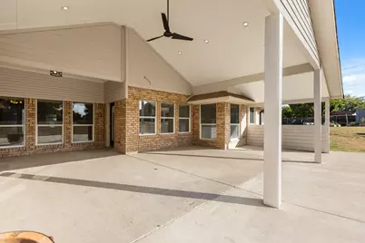 1055 The Meadows Parkway, DeSoto, TX 75115 - Photo 35