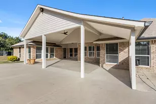 1055 The Meadows Pkwy, DeSoto, TX 75115 - Photo 33
