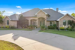 1055 The Meadows Pkwy, DeSoto, TX 75115 - Photo 31