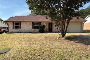 732 Dunaway Ln, Azle, TX 76020 - Photo 39