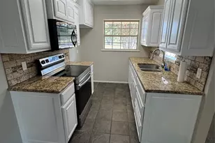 732 Dunaway Ln, Azle, TX 76020 - Photo 17