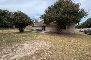 732 Dunaway Ln, Azle, TX 76020 - Photo 31