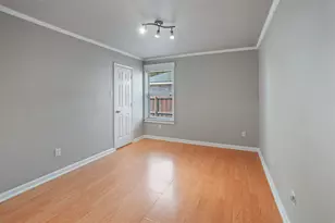 2627 Carmen Dr, Grand Prairie, TX 75052 - Photo 9