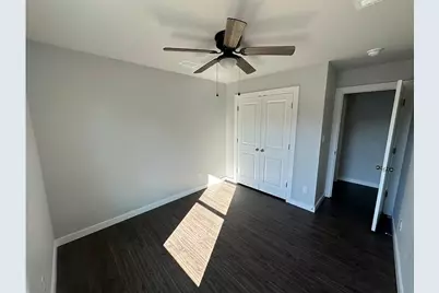 1702 E Powell Avenue, Fort Worth, TX 76104 - Photo 15