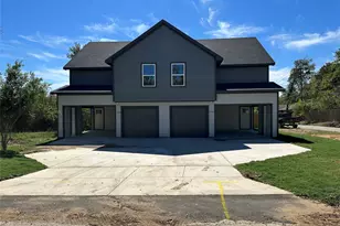 1702 E Powell Ave, Fort Worth, TX 76104 - Photo 1