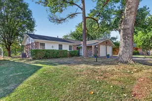 441 Nathan St, Burleson, TX 76028 - Photo 3