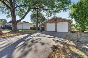 441 Nathan St, Burleson, TX 76028 - Photo 3