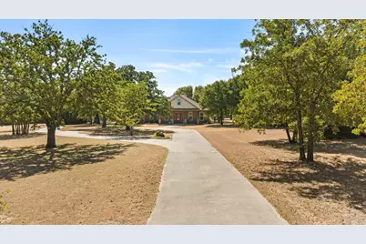 190 Lone Oak, Mineral Wells, TX 76067 - Photo 1