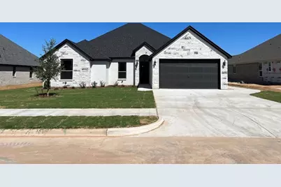 172 Crenshaw Court, Stephenville, TX 76401 - Photo 1