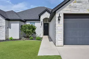 172 Crenshaw Ct, Stephenville, TX 76401 - Photo 5