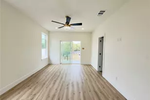 1950 Gallagher St, Dallas, TX 75212 - Photo 11