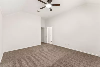 401 Hidden Knoll Drive, Burleson, TX 76028 - Photo 13
