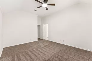 401 Hidden Knoll Dr, Burleson, TX 76028 - Photo 13