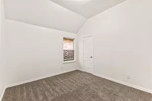 401 Hidden Knoll Dr, Burleson, TX 76028 - Photo 25