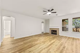 401 Hidden Knoll Dr, Burleson, TX 76028 - Photo 3