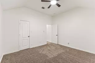 401 Hidden Knoll Dr, Burleson, TX 76028 - Photo 23