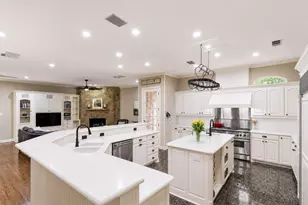 215 Bent Creek Ct, Southlake, TX 76092 - Photo 5