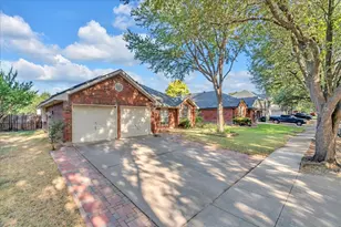 7449 Bear Lake Dr, Fort Worth, TX 76137 - Photo 3
